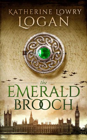 [Celtic Brooch 04] • The Emerald Brooch